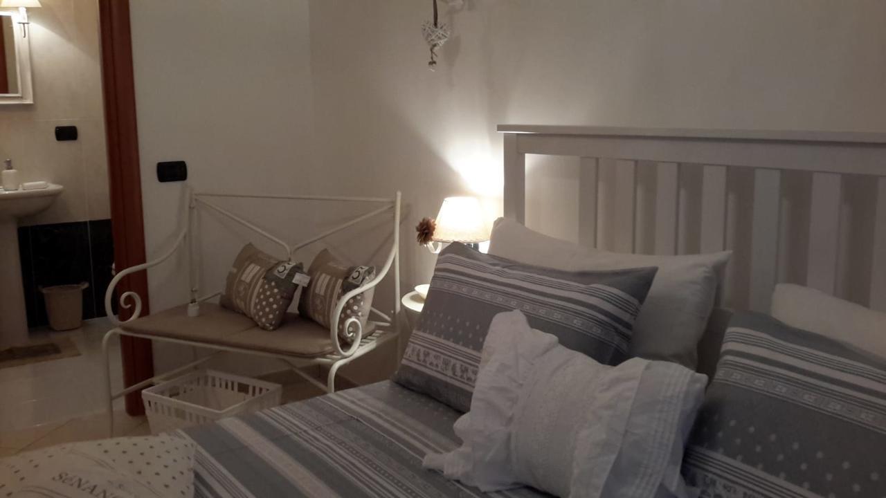 Beti House Heart'S And Roses Rooms Ponte Galeria Exterior foto