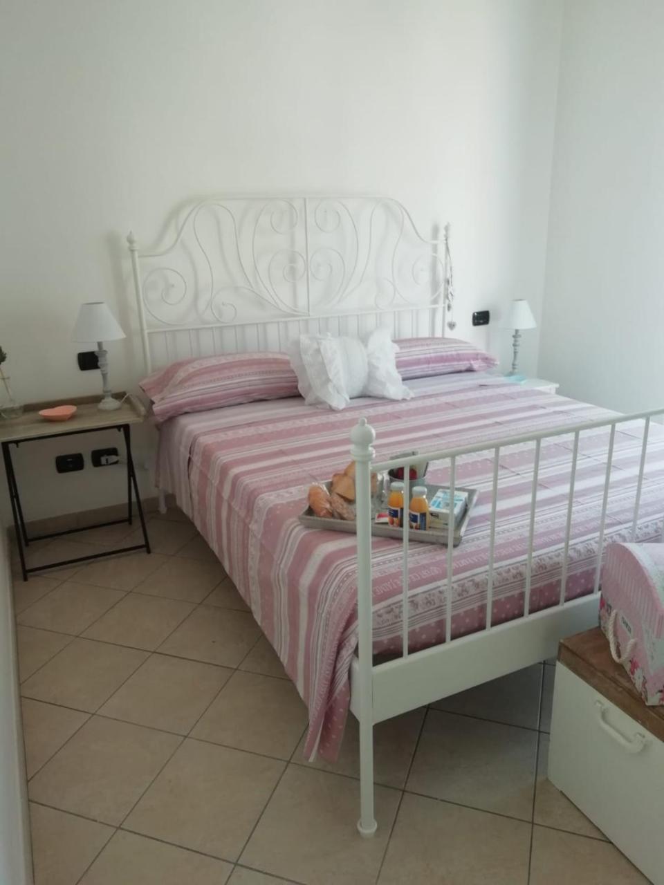 Beti House Heart'S And Roses Rooms Ponte Galeria Exterior foto
